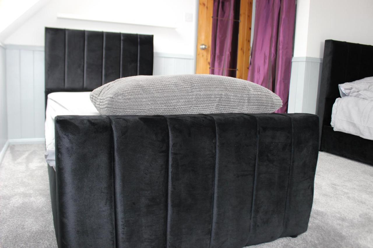 Modern Spacious House - Sleeps 16, Free Parking, Sun Terrace Nuneaton Dış mekan fotoğraf