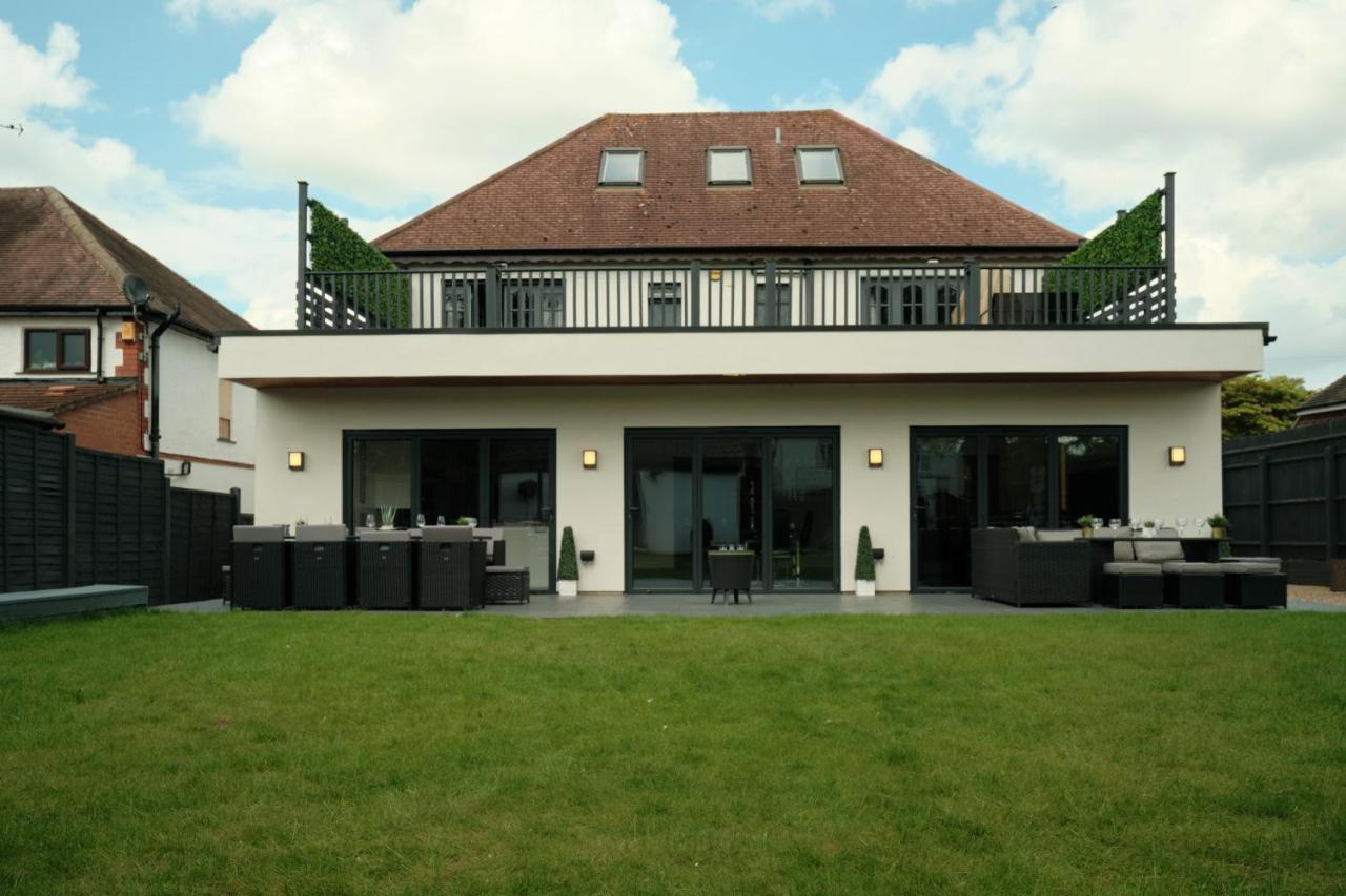 Modern Spacious House - Sleeps 16, Free Parking, Sun Terrace Nuneaton Dış mekan fotoğraf
